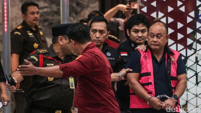 Kejagung Ungkap Dugaan Mark Up Pengadaan, Ribuan Motor Listrik hingga Puluhan Ribu Pasang Sepatu Masuk Daftar